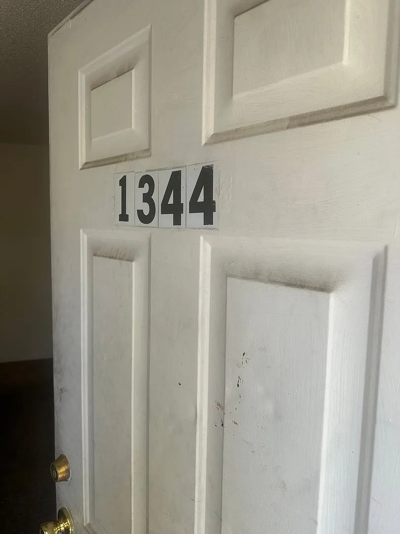 DMV Apartments — Photo 1