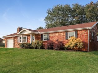 1003 Locust Dr, Monaca, PA 15061