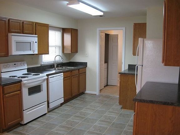 4th image of 2301 Kennon Ave