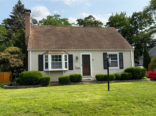 114 Arland Dr, Pawtucket, RI 02861