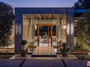 2002 Loma Vista Dr, Beverly Hills, CA 90210