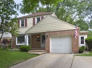 618 S Mitchell Ave, Arlington Heights, IL 60005