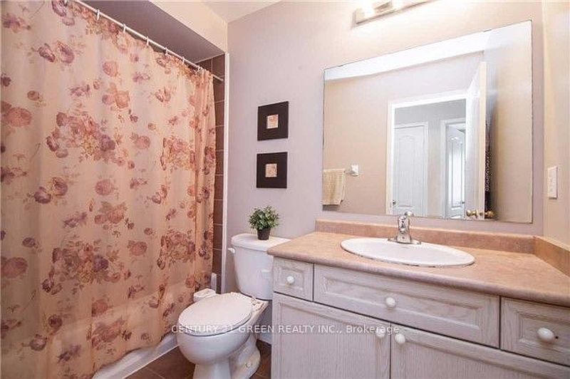Brampton House for rent - 3 Bedrooms — photo 15