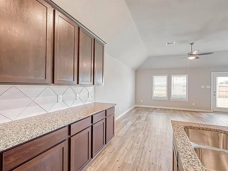 2611 Westward Hill Dr — Photo 18