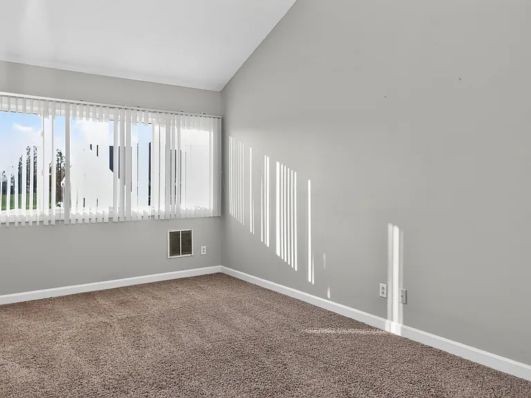 14627 Waterside Dr — Photo 15