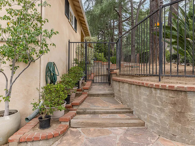 5209 Alta Canyada Rd — Photo 50