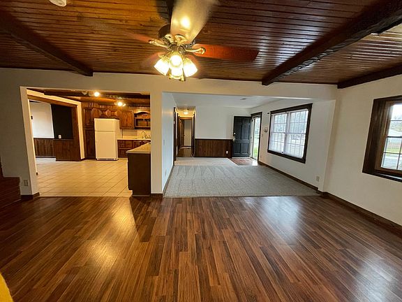 4th image of 414 Hillview Dr