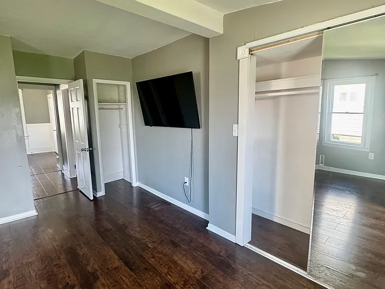 1537 Mount Pleasant Connell Rd — Photo 5