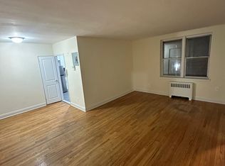 14311 Barclay Ave APT 2C, Flushing, NY 11355