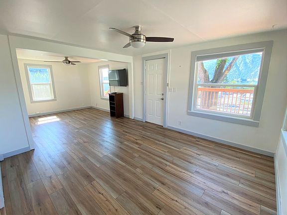 4th image of 72 Boetzkes Ave