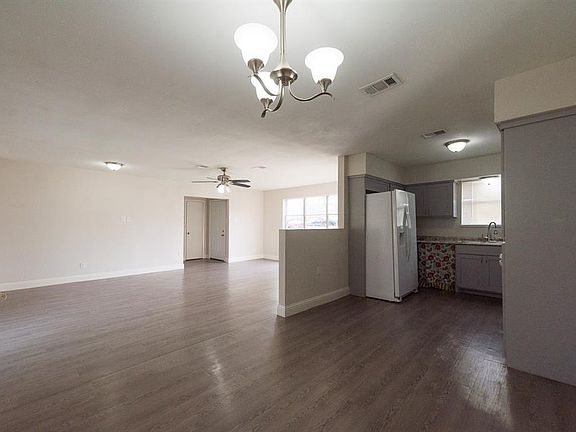 4th image of 450 Beautycrest Dr