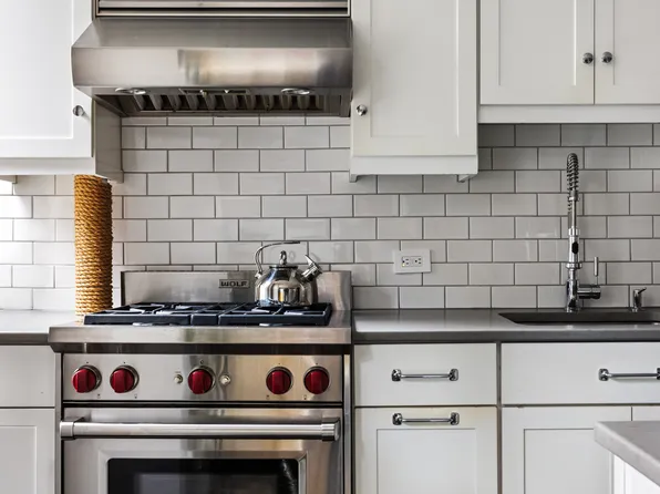 200 West 54th Street image 4 of 17