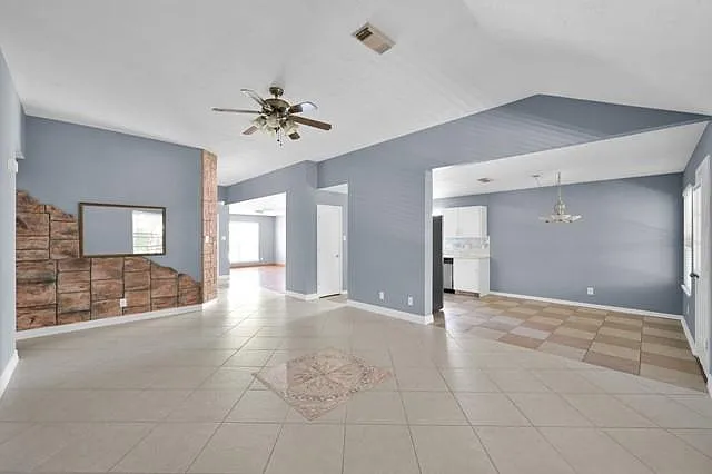 6715 Dillon Dr — Photo 8
