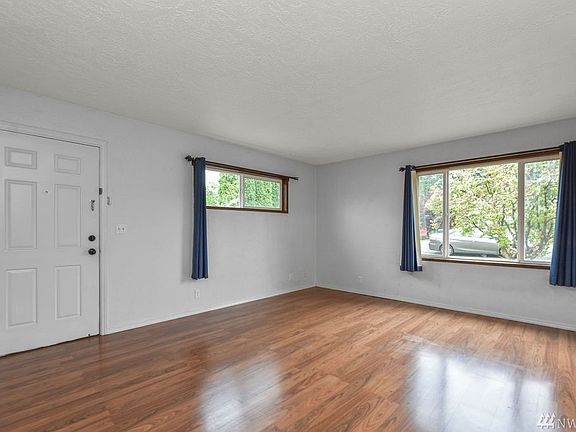 Vinyl double pane windows