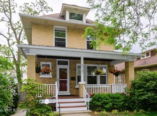 2107 W Morse Ave, Chicago, IL 60645