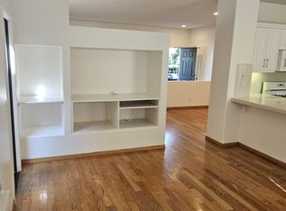 2 Chinaberry, Irvine, CA 92618