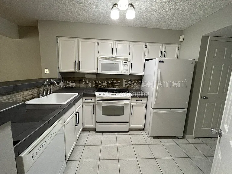 4850 E Kentucky Ave #A — Photo 6