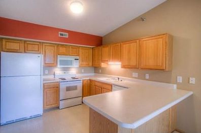 3rd image of 10121 Sutton Dr Unit 10