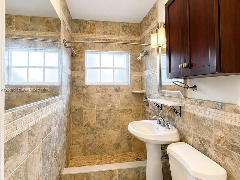 1121 NE 2nd St #205 — Photo 9