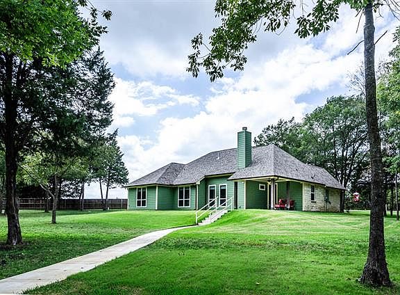 4th image of 902 Donzi Ct