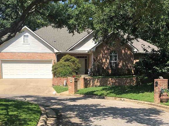 2nd image of 307 Tealwood Dr