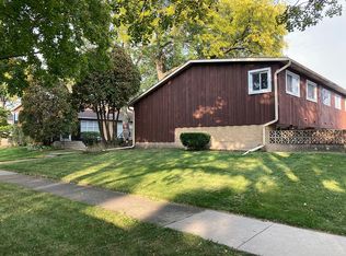 609 Nelson Ln, Des Plaines, IL