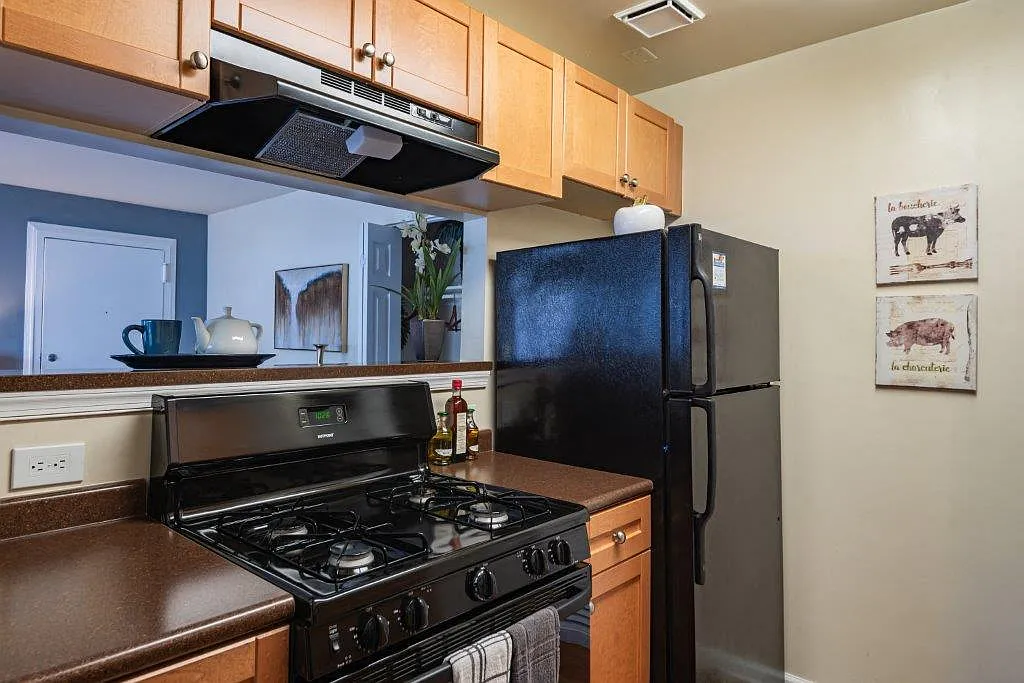 Parke Laurel Apartment Homes — Photo 2