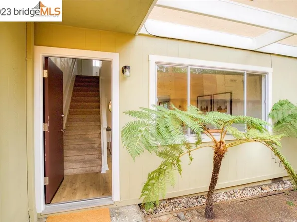 3038 Halcyon Ct APT A, Berkeley, CA 94705