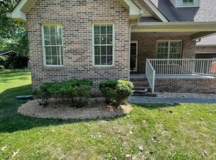 402 Stuart St, Tullahoma, TN 37388