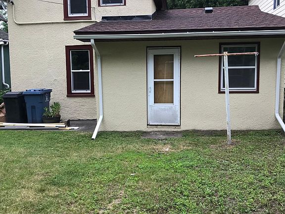 2nd image of 2335 Quincy St NE