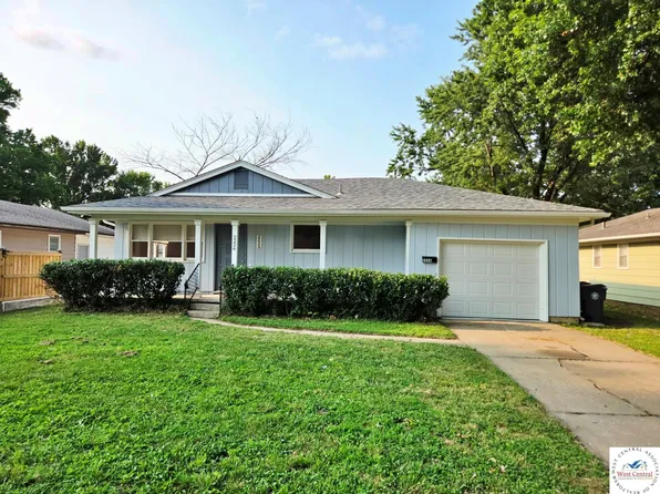 2226 W 1st St, Sedalia, MO 65301