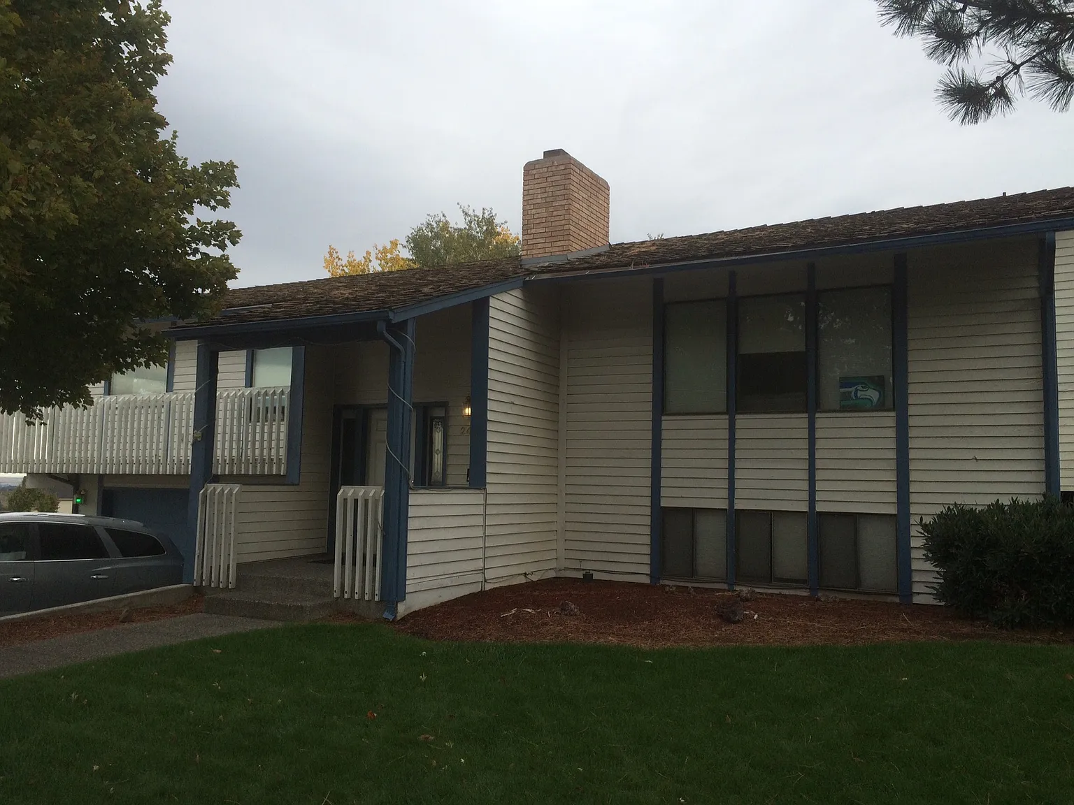 2407 S Irving St photo 1