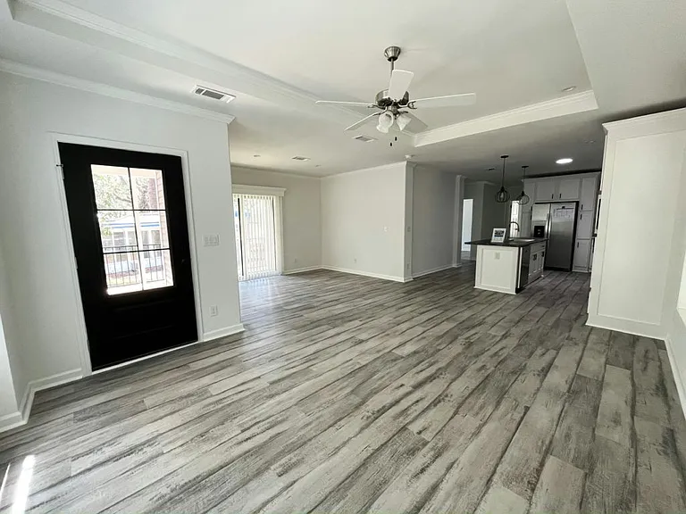 113 Hill Cir #405 — Photo 8