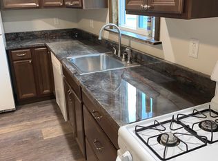 71 Sycamore St, Muse, PA 15350