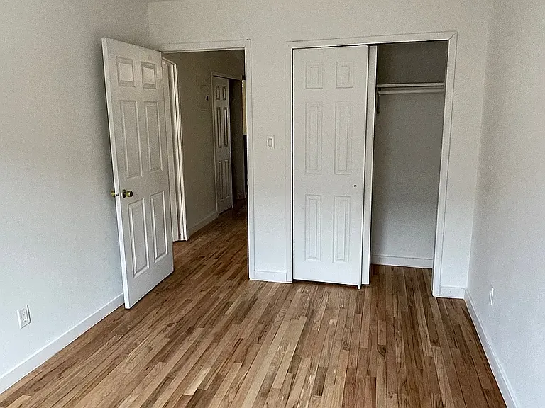 75-34 Grand Centrl Pkwy #3-SR — Photo 10