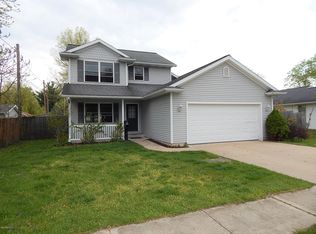 611 Swartz St, Three Rivers, MI 49093