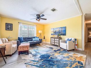 253 Oak St SW, Labelle, FL 33935