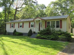 38 Dubois Rd, Uncasville, CT 06382