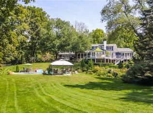 9 Aqueduct Ln, Farmington, CT 06032