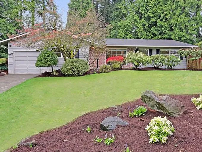 2655 166th Ave SE photo 1