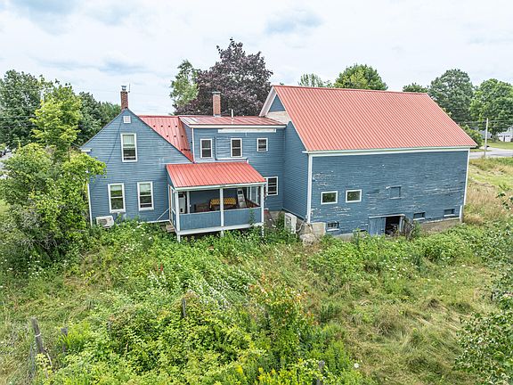 4th image of 613 Main Street