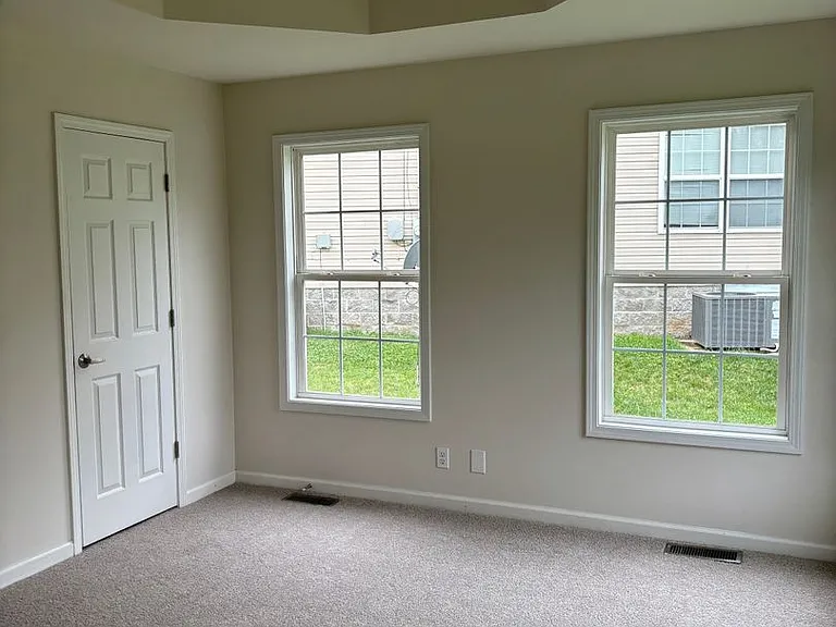 2863 Rome Ln — Photo 13