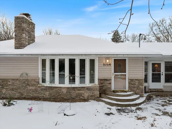 1014 Sunset Dr S, Minnetonka, MN 55305