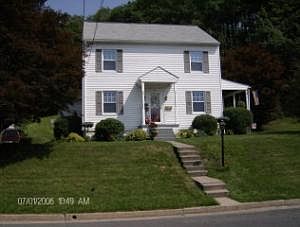 1st image of 401 4th St