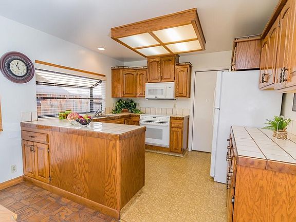 5th image of 3466 Tokay Ct