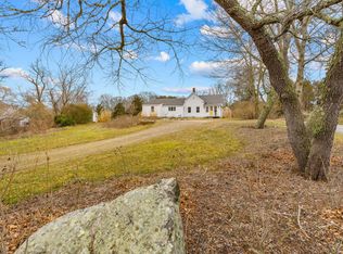 200 Sesuit Neck Rd, Dennis, MA 02638