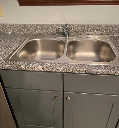 5th image of 3823 Cypress St