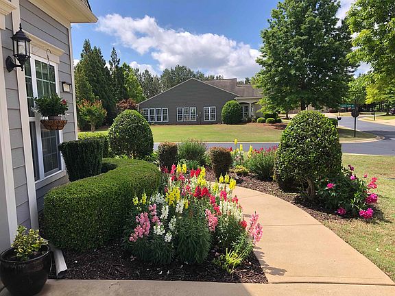 5th image of 1031 Flat Rock St