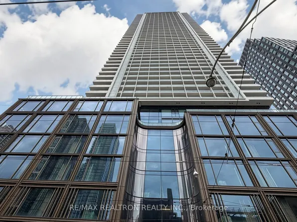 88 Queen St E, Toronto, ON