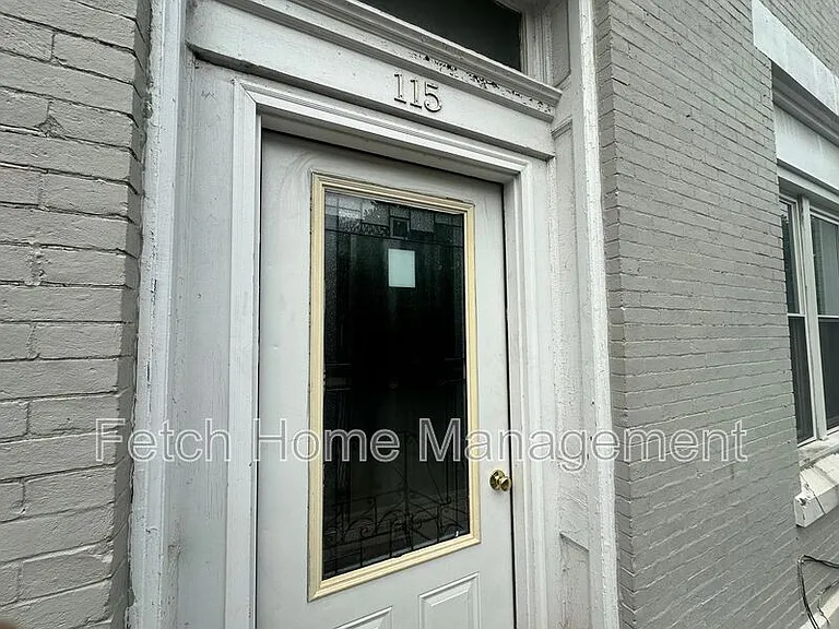 115 S 10th St #3 — Photo 3
